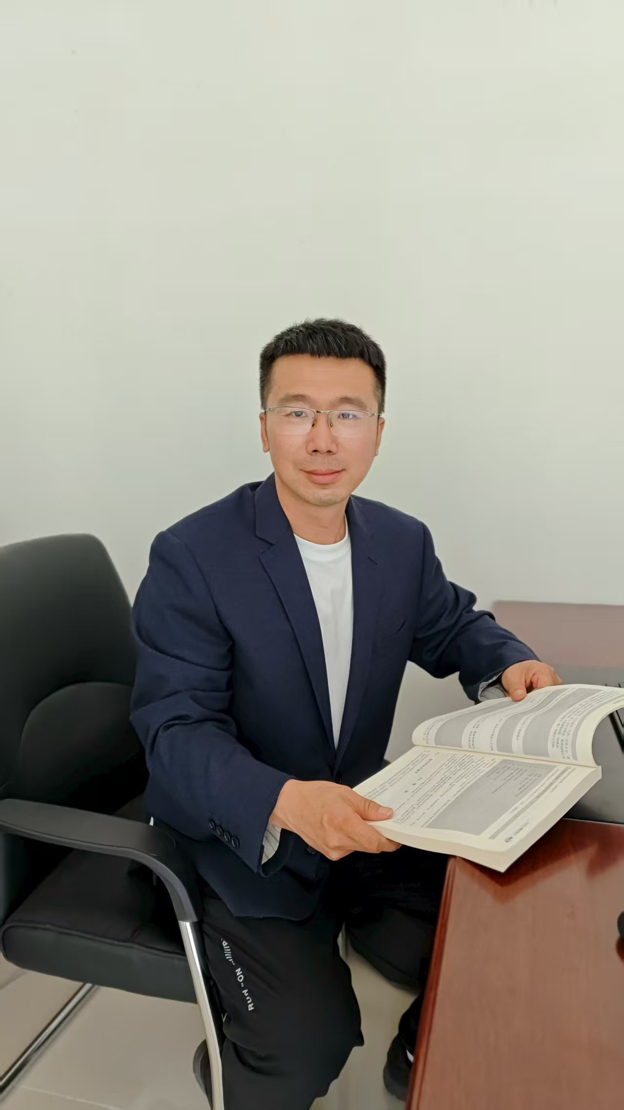 李斌